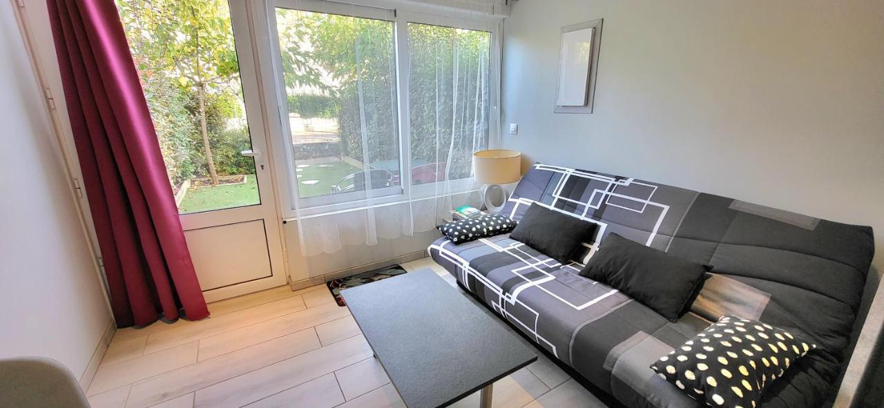 Residences Les Sansonnets "Appartements & Studios" Jonzac Kültér fotó
