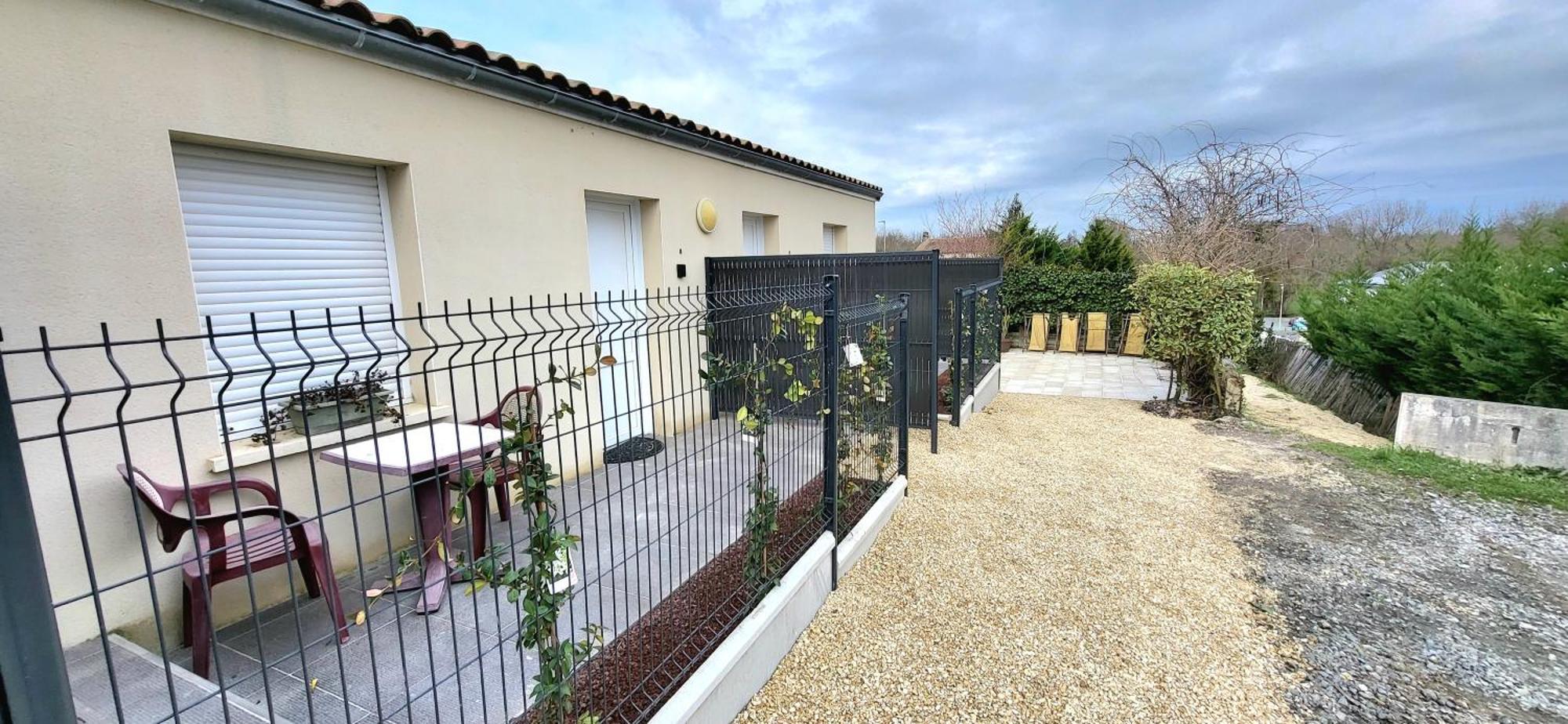 Residences Les Sansonnets "Appartements & Studios" Jonzac Kültér fotó