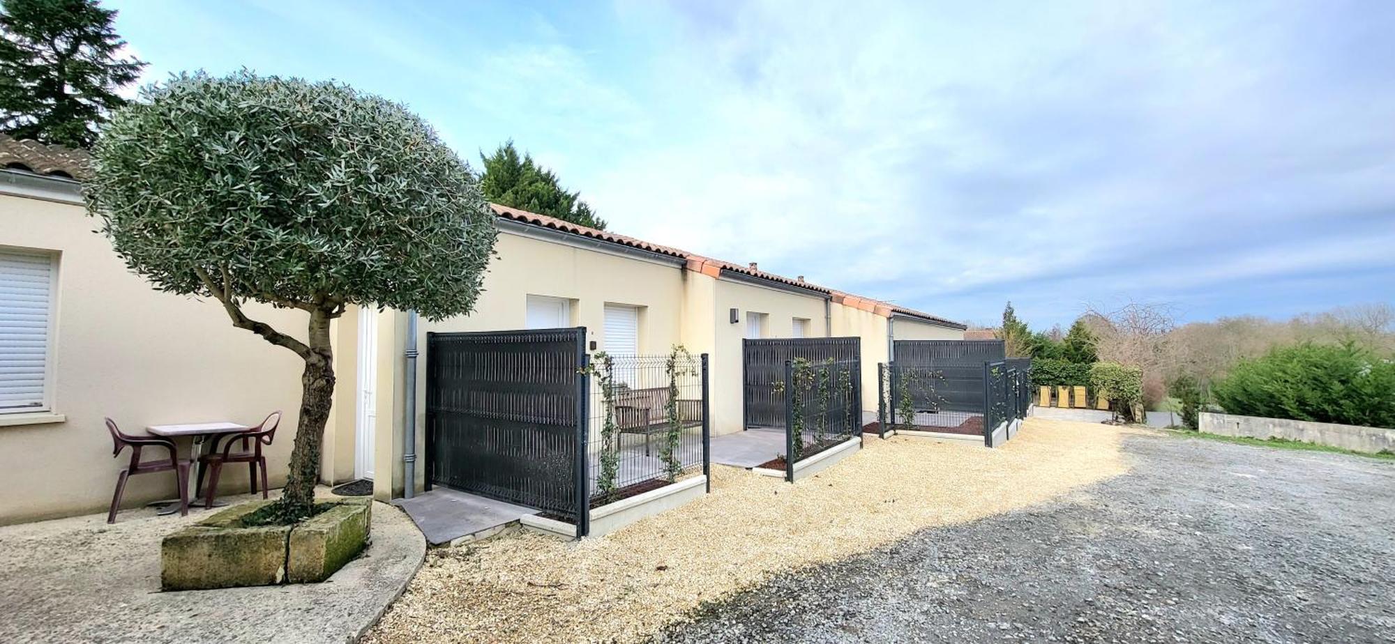 Residences Les Sansonnets "Appartements & Studios" Jonzac Kültér fotó